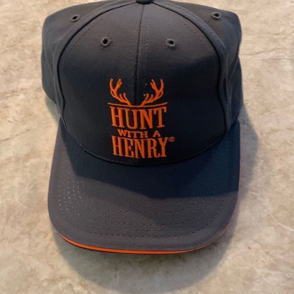 HUNT with a HENRY Hat NWOT